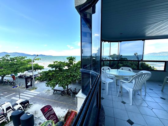 APARTAMENTO FRENTE MAR - 03 DORMITÓRIOS - MEIA PRAIA - ITAPEMA - SC