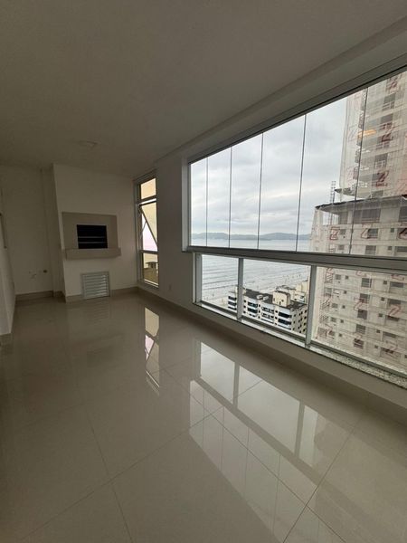 APARTAMENTO QUADRA MAR 03 SUÍTES- SEMI MOBILIADO- MEIA PRAIA ITAPEMA SC