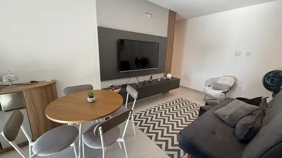 APARTAMENTO MOBILIADO 02 SUÍTES