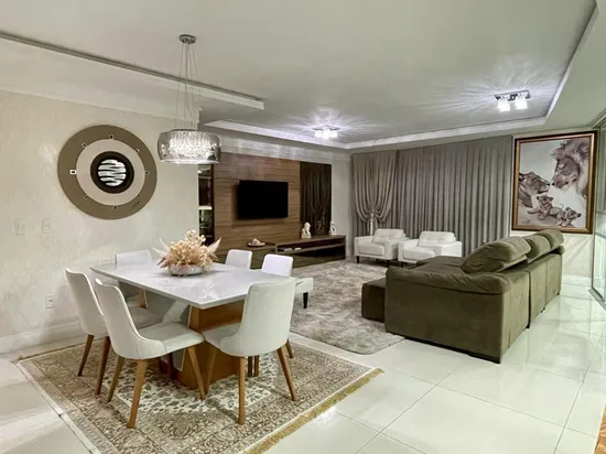 APARTAMENTO FINAMENTE MOBILIADO 03 SUÍTES