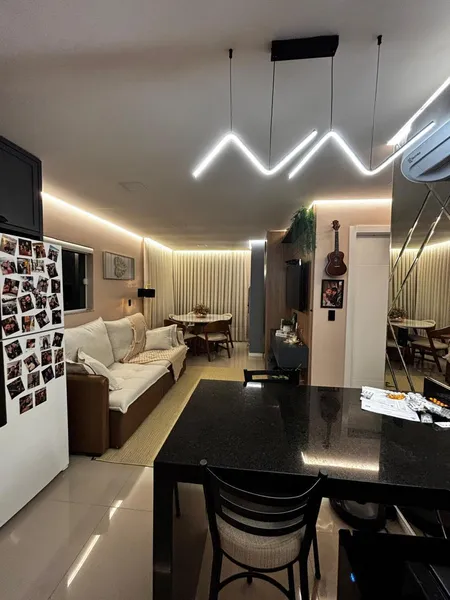 APARTAMENTO MOBILIADO 02 SUÍTES