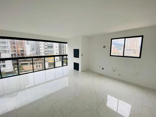 APARTAMENTO NOVO 03 SUÍTES