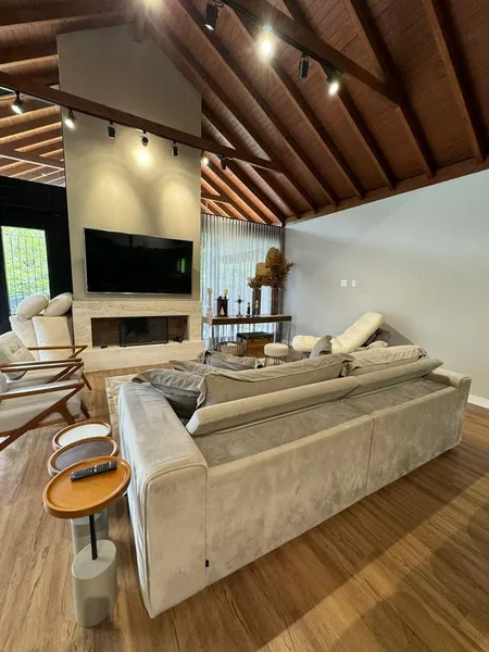 SITIO DE ALTO PADRÃO EM ITAPEMA - LAZER COMPLETO