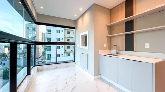 LE VOYAGE- NOVO SHOWROOM MOBILIADO MEIA PRAIA