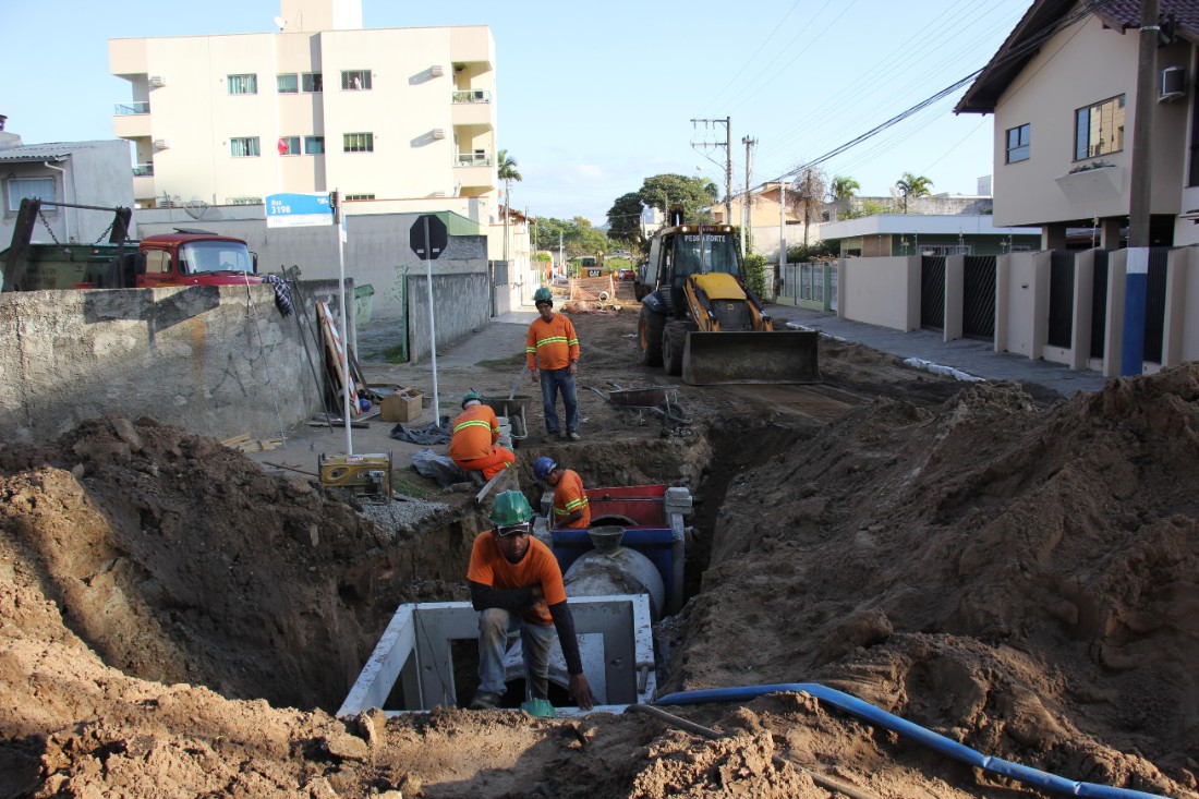 Novo trecho do prolongamento da 4ª Avenida em Balneario Camboriu recebe obras de drenagem - Galeria de imagens, foto 2