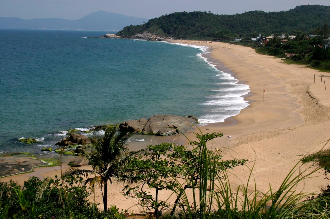 Bandeira Azul: Praias do Estaleiro e Estaleirinho ganharão novos equipamentos - Imagem Principal