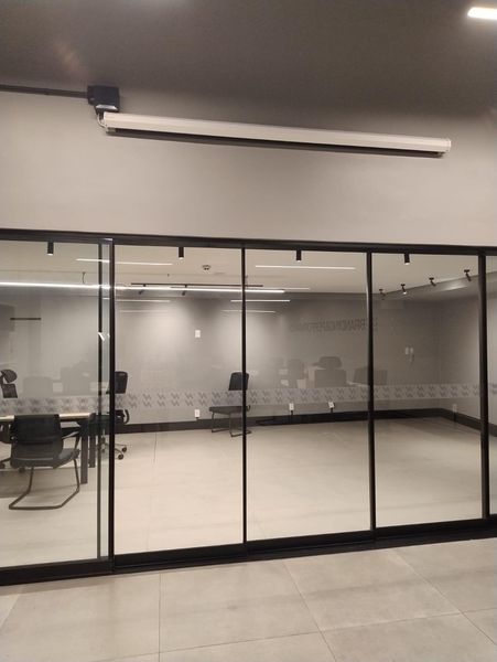 SALA COMERCIAL NA  AV. DO ESTADO - PRAIA DOS AMORES - ITAJAI - SC