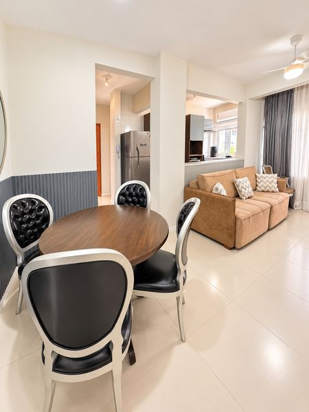 APARTAMENTO 2 DORMITORIOS NO CENTRO DE BALNEARIO CAMBORIU