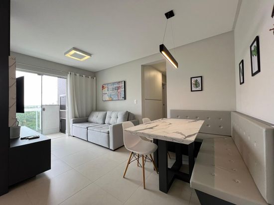 APARTAMENTO 2 DORMITÓRIOS SENDO 1 SUÍTE NO ED. NORTH BRAVA- PRAIA BRAVA- SC