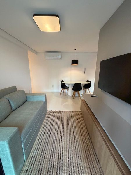APARTAMENTO 2 DORMITORIOS SENDO 01 SUÍTE NA PRAIA BRAVA