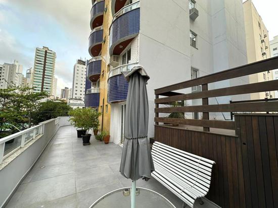 APARTAMENTO COM PISCINA PRIVATIVA 3 DORMITÓRIOS BALNEÁRIO CAMBORIÚ