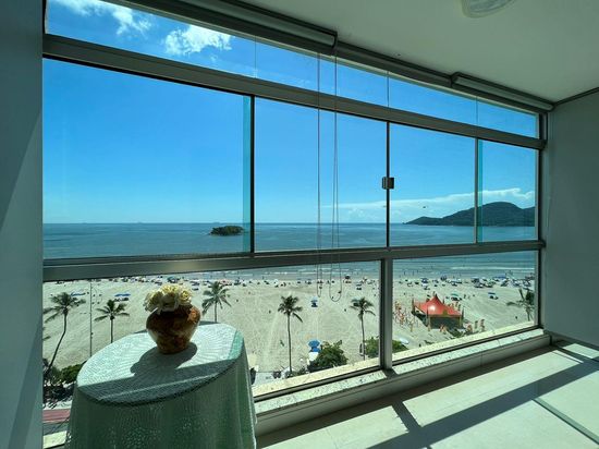 FRENTE MAR LOCAÇÃO PARA TEMPORADA APARTAMENTO COM 4 SUÍTES NO CENTRO