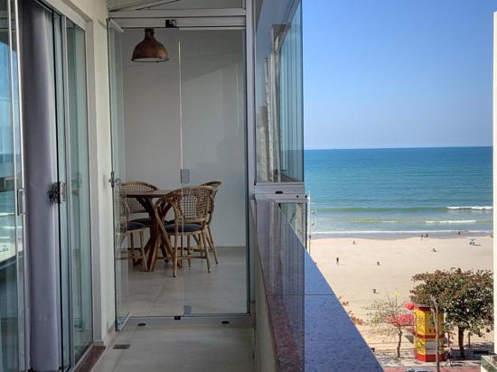 APARTAMENTO QUADRA MAR PARA TEMPORADA EM BALNEÁRIO CAMBORIÚ
