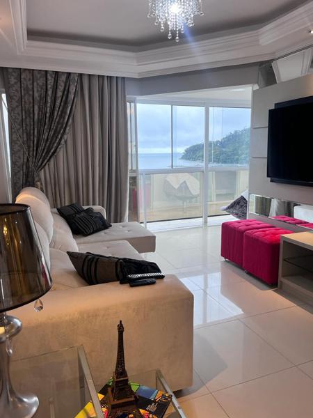 BELÍSSIMO APARTAMENTO 3 DORMITORIOS FRENTE MAR
