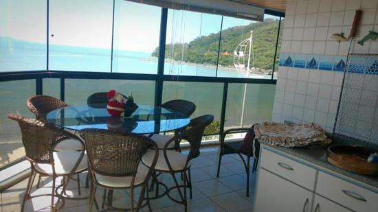 TEMPORADA- APARTAMENTO 3 DORMITORIOS NA AV ATLÂNTICA
