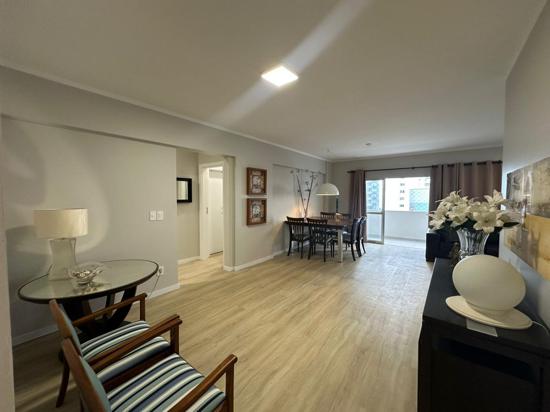 TEMPORADA- APARTAMENTO 3 DORMITORIOS NO CENTRO DE BALNEARIO CAMBORIU