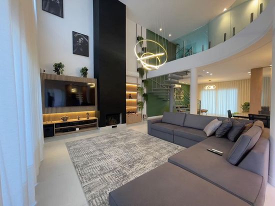 EXCELENTE CASA DUPLEX NA PRAIA DOS AMORES EM BALNEÁRIO CAMBORIÚ