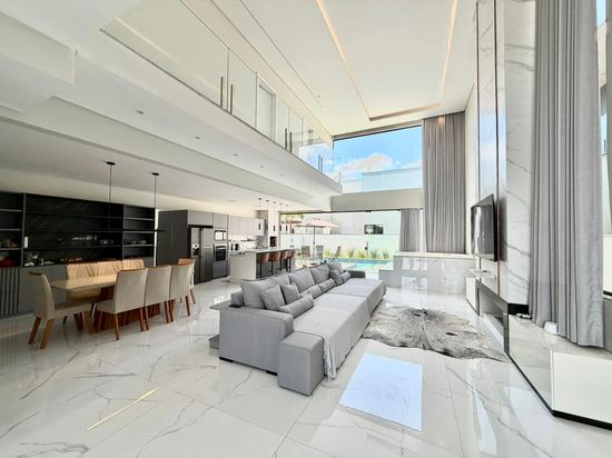 EXCELENTE CASA EM CONDOMÍNIO FECHADO EM CAMBORIÚ -  CONDOMÍNIO CALEDÔNIA