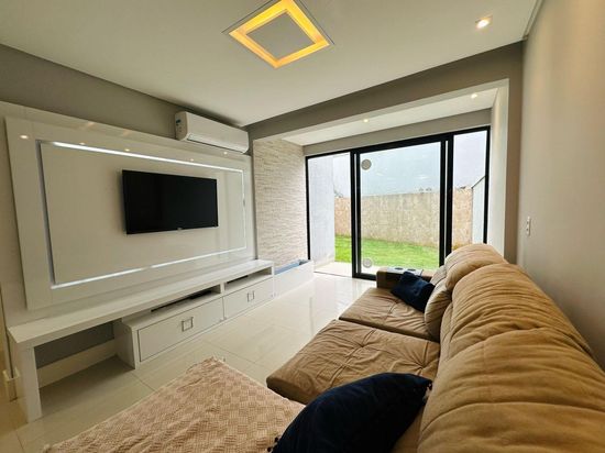 LINDO E ESPAÇOSO APARTAMENTO COM 2 SUÍTES NA PRAIA DOS AMORES