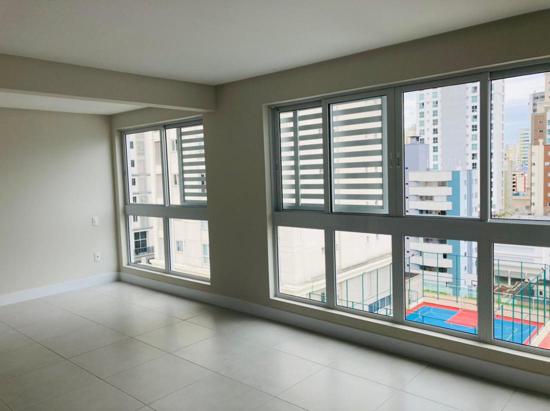 EXCELENTE APARTAMENTO COM 02 SUÍTES E 02 VAGAS DE GARAGEM