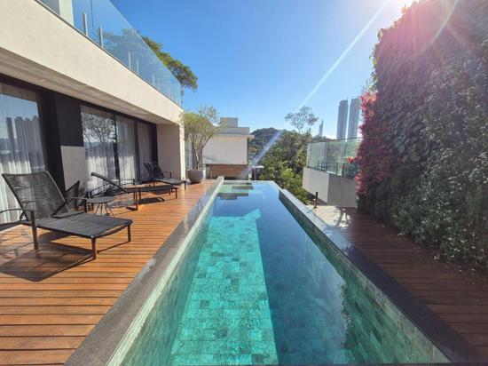 MARAVILHOSA CASA EM CONDOMINIO FECHADO - BARRA - BALNEÁRIO CAMBORIÚ -SC