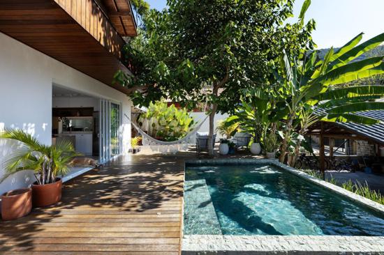 CASA 3 DORMITÓRIOS COM PISCINA EM TAQUARAS