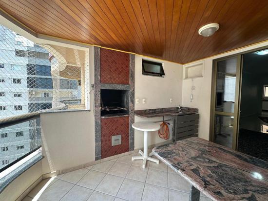 APARTAMENTO 3 DORMITORIOS QUADRA MAR