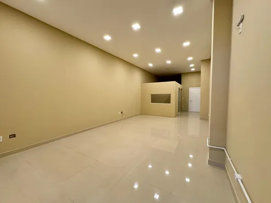 VENDA DE SALA COMERCIAL NA MEIA PRAIA