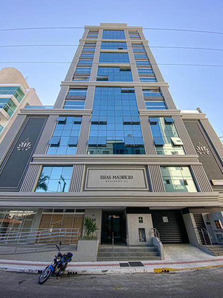 APARTAMENTO PARA VENDA EM MEIA PRAIA