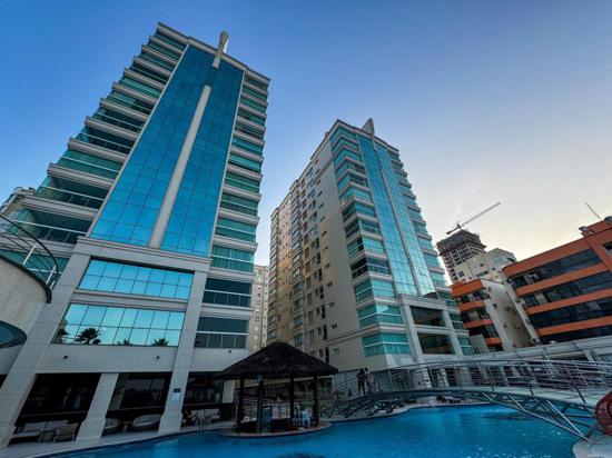 SEU APARTAMENTO PÉ NA AREIA