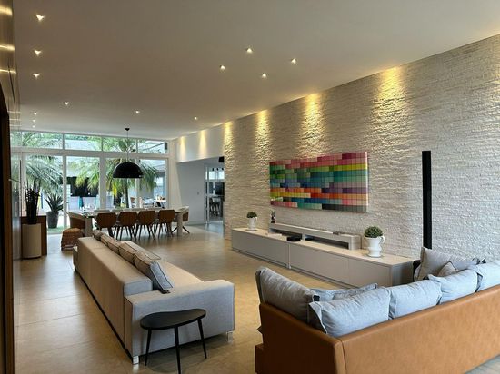 CASA EM CONDOMÍNIO FECHADO