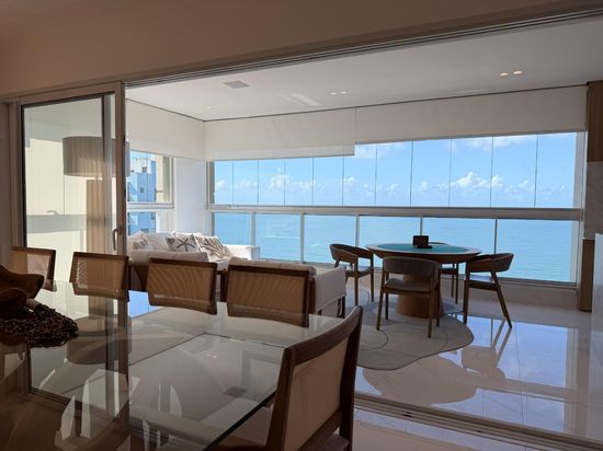 SEU APARTAMENTO COM VISTA PARA O MAR