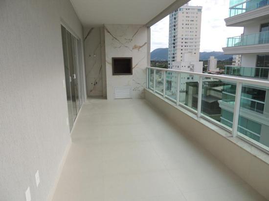 EXCELENTE LOCALIZAÇÃO