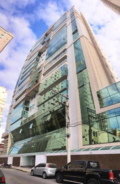 ÓTIMO APARTAMENTO NA MEIA PRAIA!