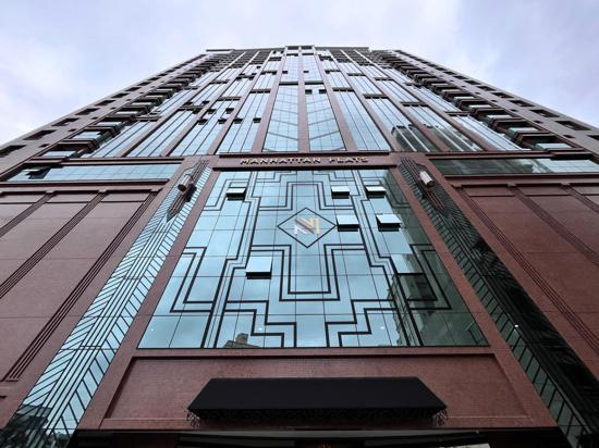 MANHATTAN FLATS NO CENTRO DE ITAPEMA
