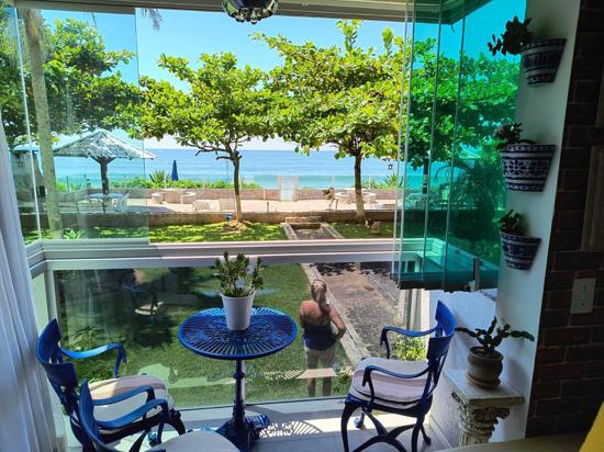 APARTAMENTO BEIRA MAR EM ILHOTA