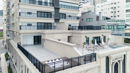 LA DOLCE VITA COM TERRAÇO EXCLUSIVO
