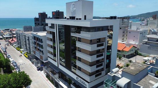 APTO 2 DORMITÓRIOS SENDO 1 SUITE I BOMBAS