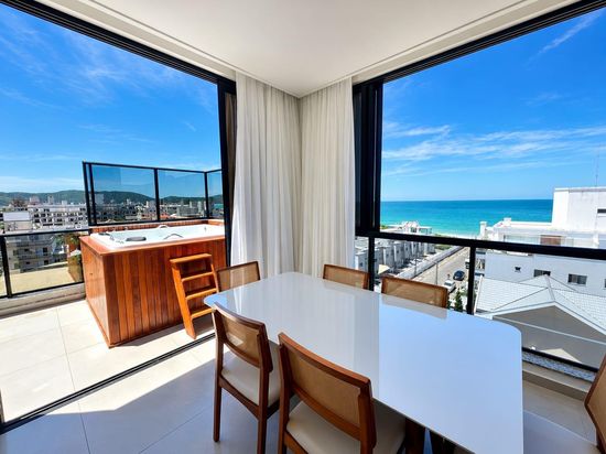 COBERTURA DUPLEX COM VISTA PARA OS DOIS MARES