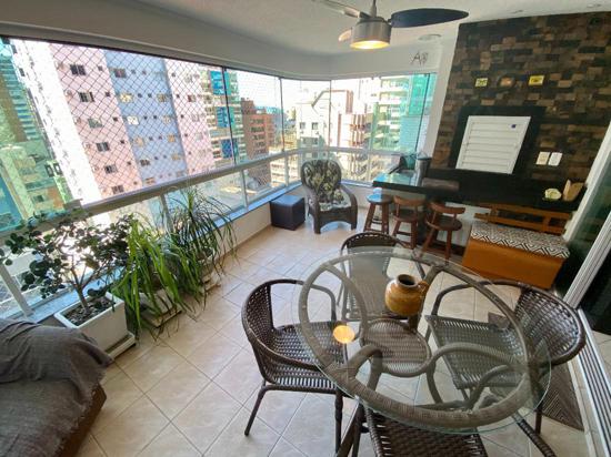 APARTAMENTO NA MELHOR REGIÃO DA MEIA PRAIA