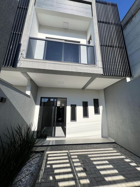 SOBRADO 2 SUÍTES, 72M² EM PORTO BELO