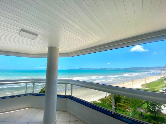 PÉ NA AREIA
