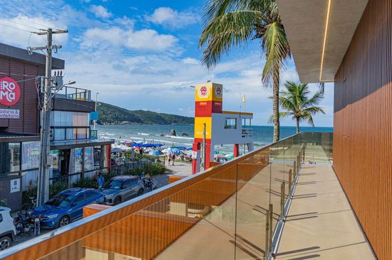 CASA DUPLEX MOBILIADA E DECORADA I BEIRA MAR