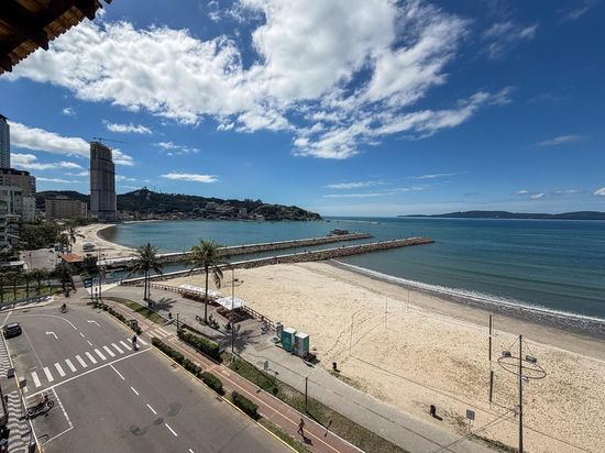 APTO FRENTE AO MAR | COM 03 QUARTOS | VISTA PANORAMICA E DEFINITIVA