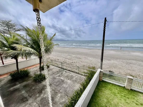 CASA 4 DORMITORIOS