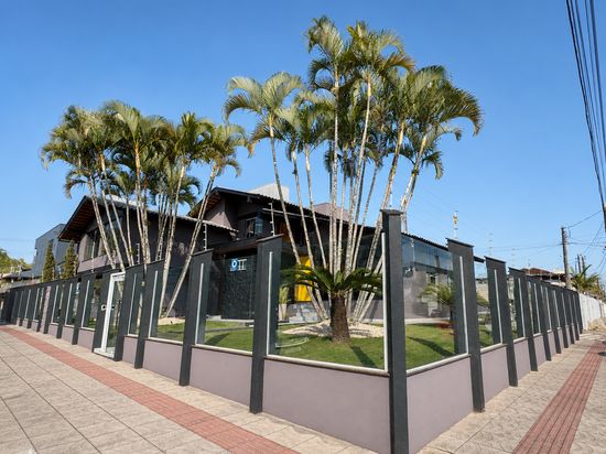 CASA COMERCIAL NO BAIRRO DOM BOSCO, 234M²