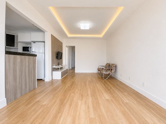 APARTAMENTO EM BALNEARIO, QUADRA MAR, 75M²