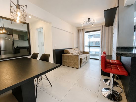 APARTAMENTO NO CENTRO, 2 QUARTOS, 62M²