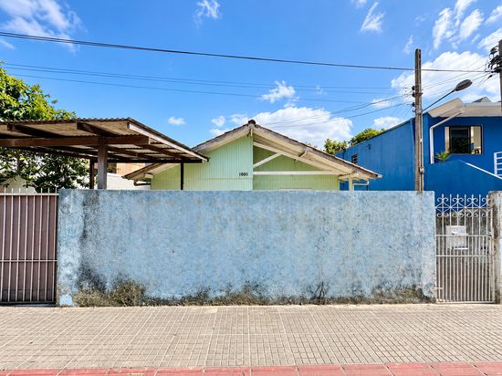 CASA NA CONTORNO SUL, LOTE COM 151M²