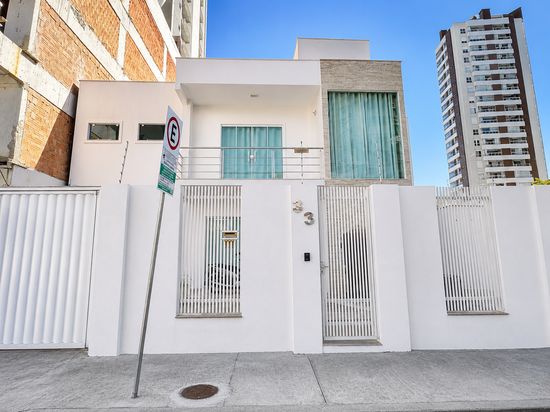 CASA NA FAZENDA, 3 SUITES, 256M²